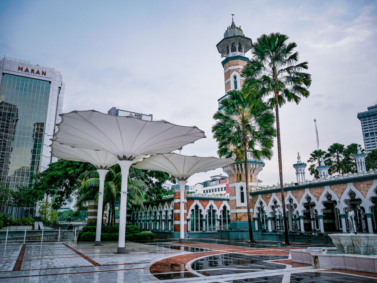 Mosquée Jamek à Kuala Lumpur illustrant la fiscalité d’un expatrié français en Malaisie