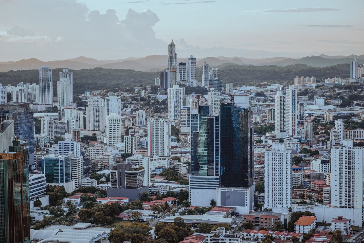 Skyline de Panama City illustrant la fiscalité d’un expatrié français au Panama